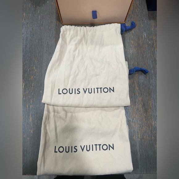 Louis Vuitton Frontrow Sneaker (Size 37) - Picture 8 of 8